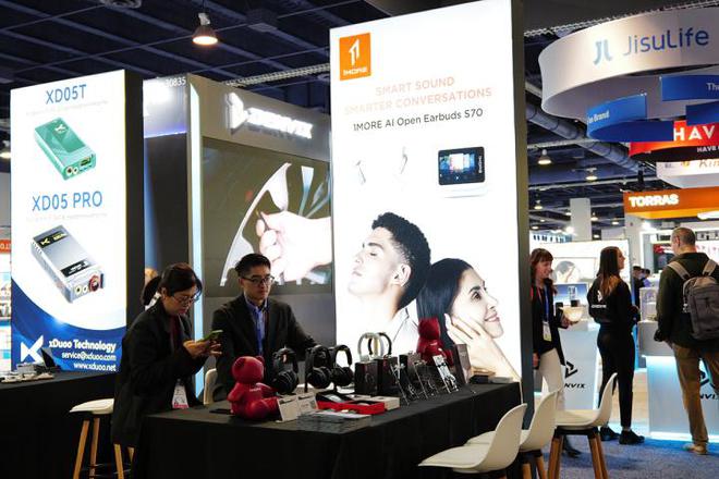 S 2025：展示众多形态的耳机新品凯发k8国际1MORE万魔参展CE(图4)